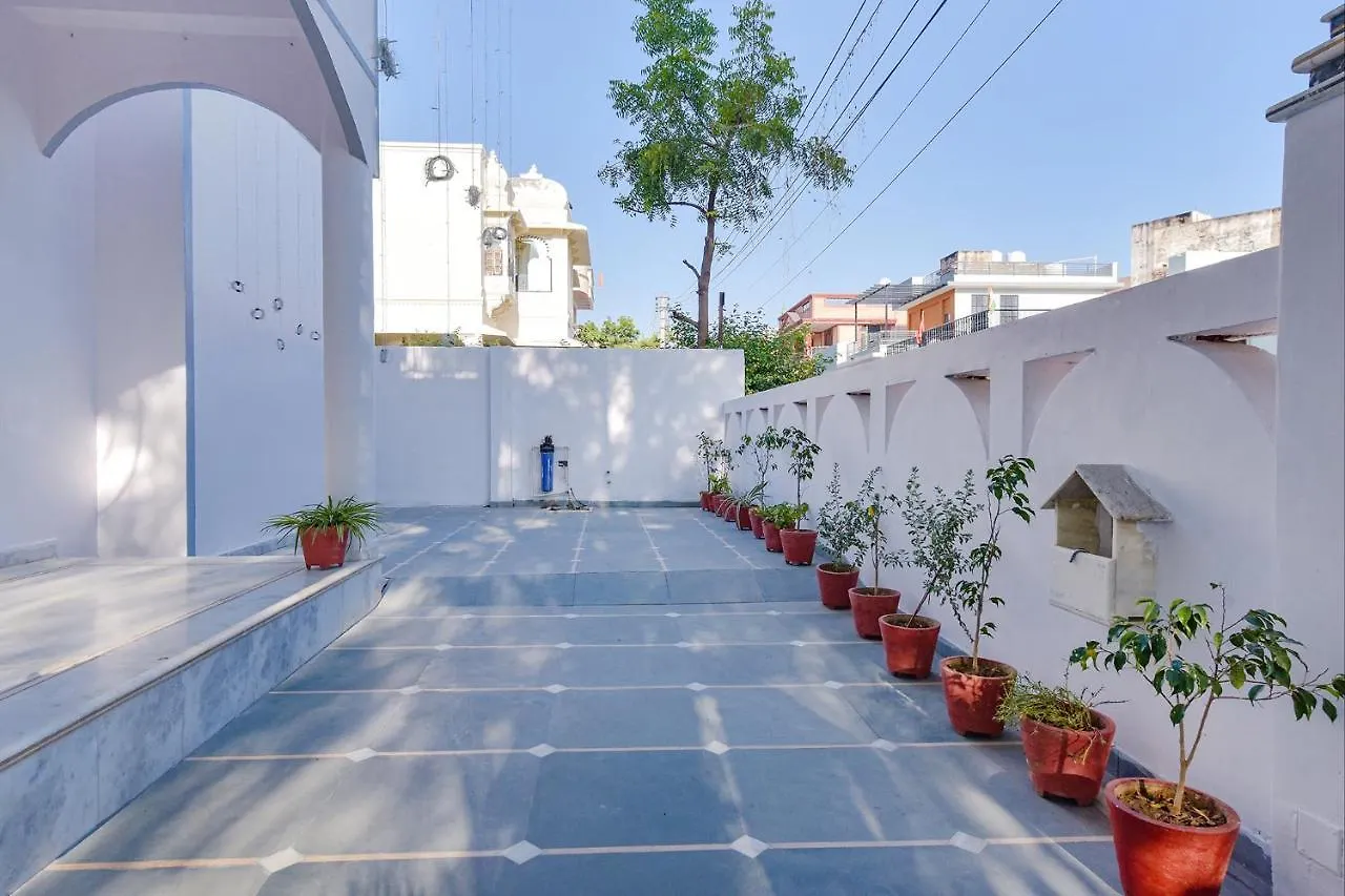 Fabhotel The Castle Homestay I Udaipur