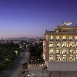 7 Rays Hotel