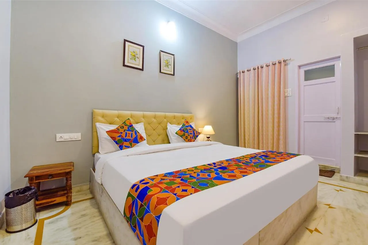 מלון אודייפור Fabhotel The Castle Homestay I