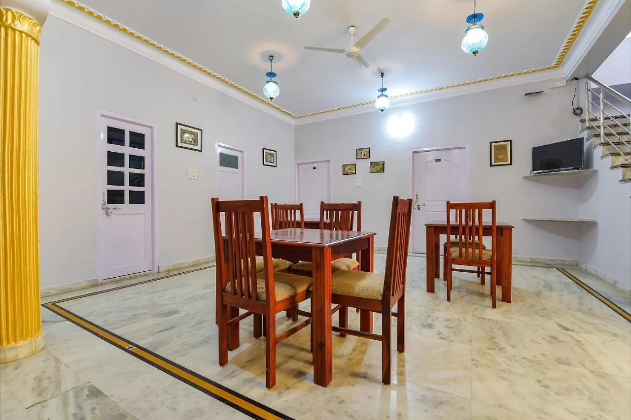 אודייפור Fabhotel The Castle Homestay I הודו
