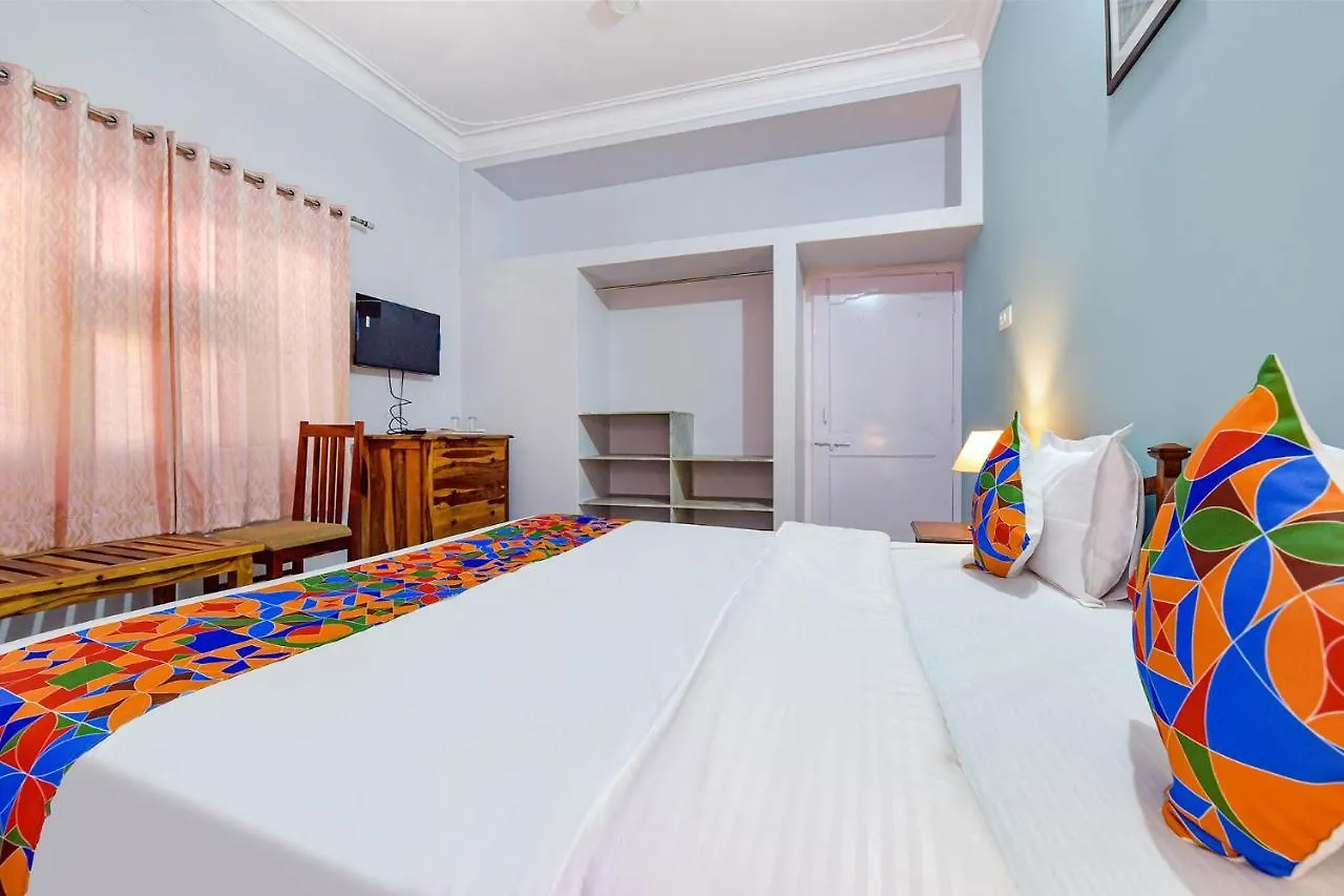 אודייפור Fabhotel The Castle Homestay I