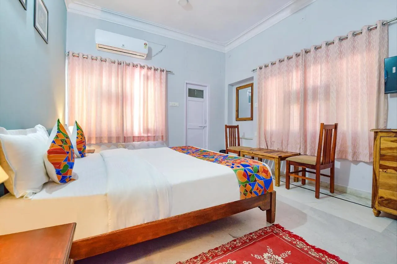 מלון אודייפור Fabhotel The Castle Homestay I
