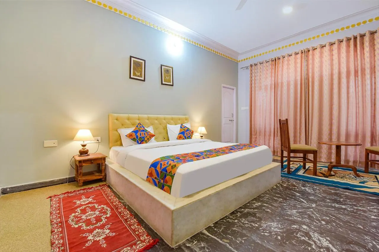 אודייפור Fabhotel The Castle Homestay I