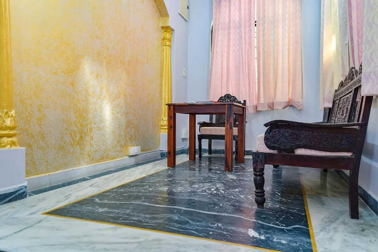 מלון אודייפור Fabhotel The Castle Homestay I